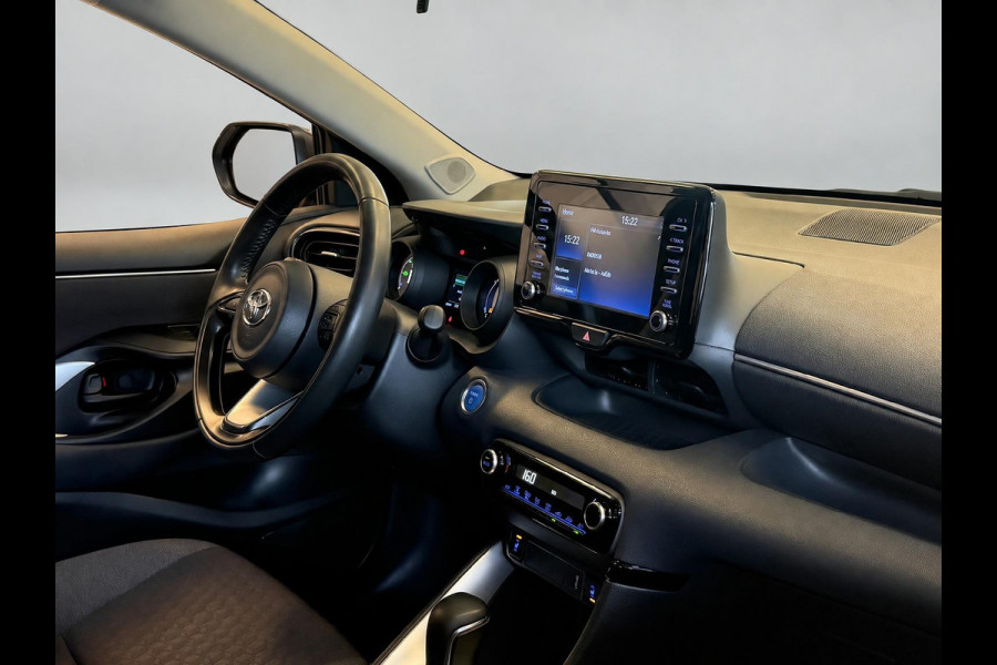 Toyota Yaris 1.5 Hybrid 115 Dynamic GARANTIE TOT 06-2033! . STOEL VERWARMING . PARKEERSENSOREN ACHTER . APPLE CARPLAY & ANDRIOD AUTO . SLECHTS 33.000KM .