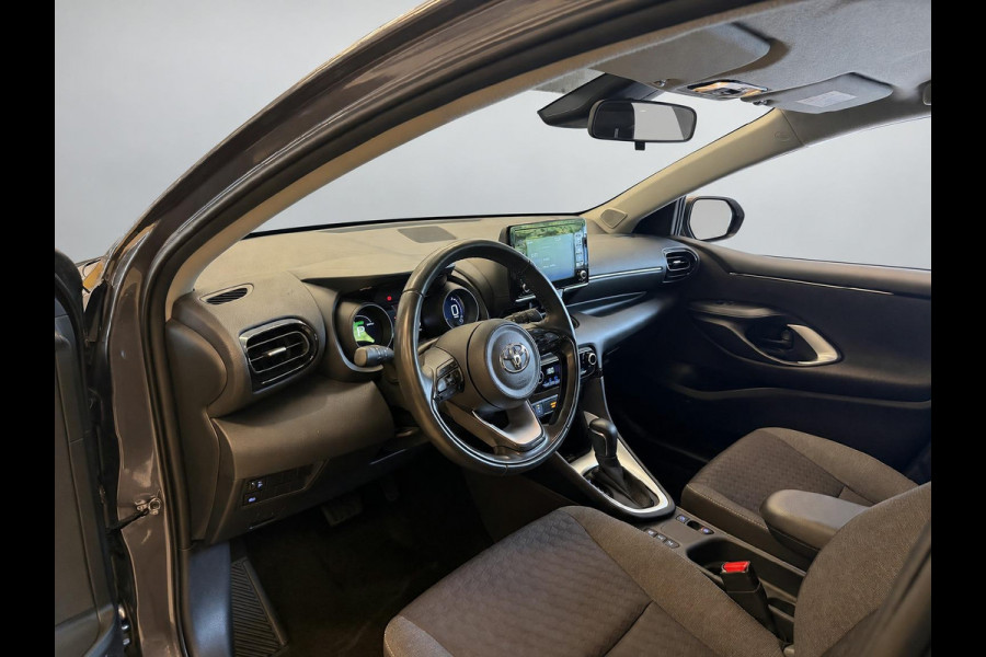 Toyota Yaris 1.5 Hybrid 115 Dynamic GARANTIE TOT 06-2033! . STOEL VERWARMING . PARKEERSENSOREN ACHTER . APPLE CARPLAY & ANDRIOD AUTO . SLECHTS 33.000KM .