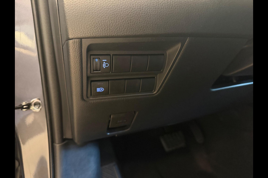 Toyota Yaris 1.5 Hybrid 115 Dynamic GARANTIE TOT 06-2033! . STOEL VERWARMING . PARKEERSENSOREN ACHTER . APPLE CARPLAY & ANDRIOD AUTO . SLECHTS 33.000KM .
