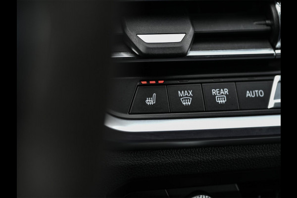 BMW 3 Serie 318i High Executive M-Sport | M-Performance | Stoelverwarming | Ambiance Interieur | PDC V+A | Cruise Control |