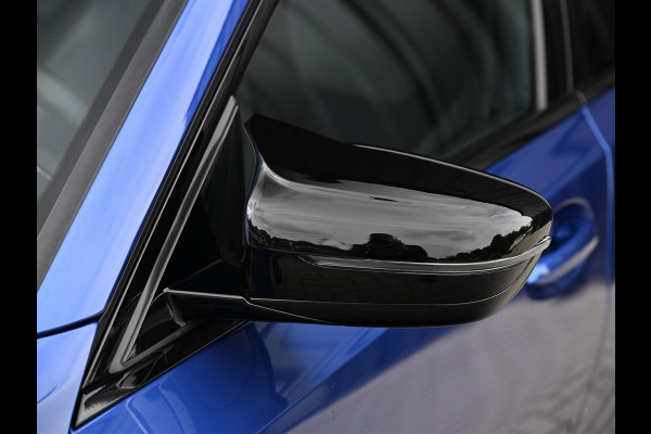 BMW 3 Serie 318i High Executive M-Sport | M-Performance | Stoelverwarming | Ambiance Interieur | PDC V+A | Cruise Control |