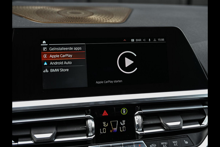 BMW 3 Serie 318i High Executive M-Sport | M-Performance | Stoelverwarming | Ambiance Interieur | PDC V+A | Cruise Control |