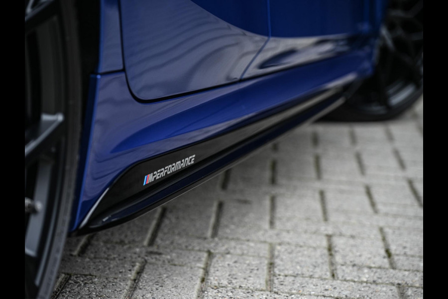 BMW 3 Serie 318i High Executive M-Sport | M-Performance | Stoelverwarming | Ambiance Interieur | PDC V+A | Cruise Control |