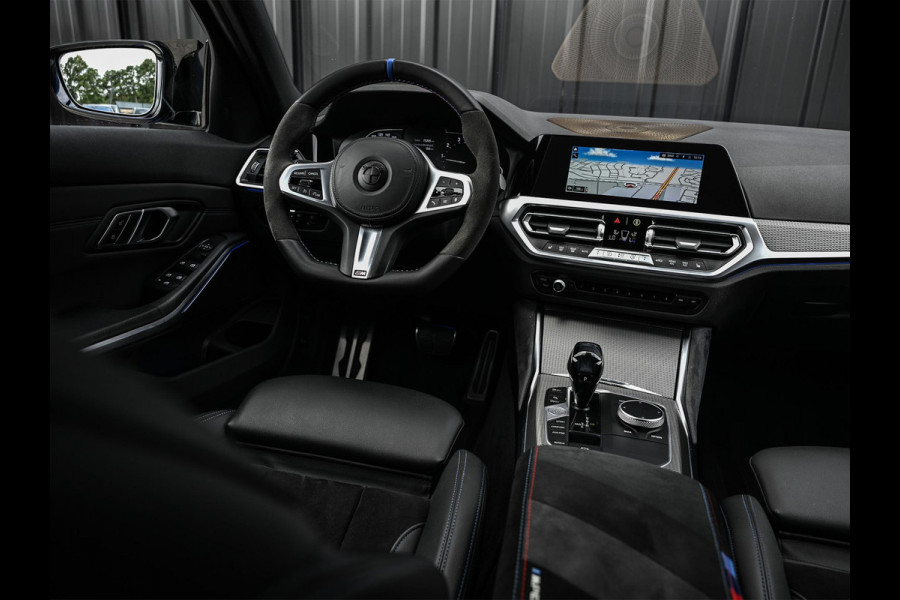 BMW 3 Serie 318i High Executive M-Sport | M-Performance | Stoelverwarming | Ambiance Interieur | PDC V+A | Cruise Control |