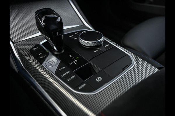 BMW 3 Serie 318i High Executive M-Sport | M-Performance | Stoelverwarming | Ambiance Interieur | PDC V+A | Cruise Control |