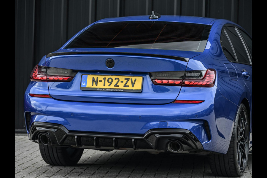 BMW 3 Serie 318i High Executive M-Sport | M-Performance | Stoelverwarming | Ambiance Interieur | PDC V+A | Cruise Control |