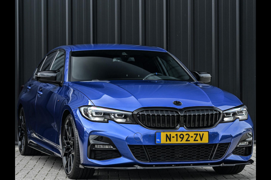 BMW 3 Serie 318i High Executive M-Sport | M-Performance | Stoelverwarming | Ambiance Interieur | PDC V+A | Cruise Control |