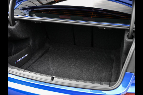 BMW 3 Serie 318i High Executive M-Sport | M-Performance | Stoelverwarming | Ambiance Interieur | PDC V+A | Cruise Control |