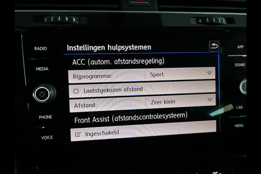 Volkswagen Golf 1.5 TSI Highline Business R Dynadio|Keyless|Camera