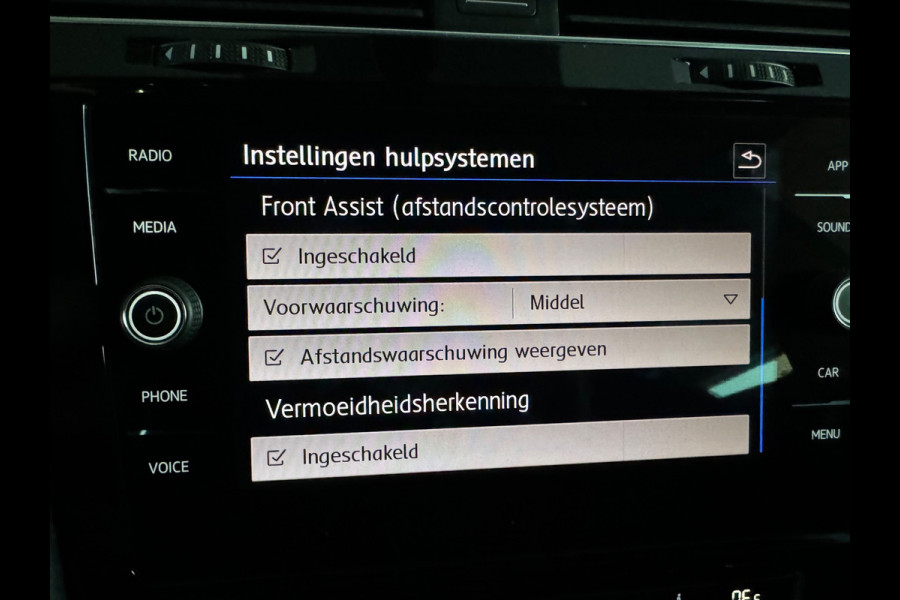 Volkswagen Golf 1.5 TSI Highline Business R Dynadio|Keyless|Camera