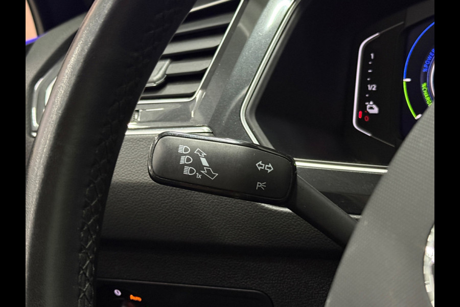 Volkswagen Tiguan EHybrid 245 PK Life Aut.| Navigatie | Camera |Virtual Cockpit|LED| ACC | Stoelverwarming