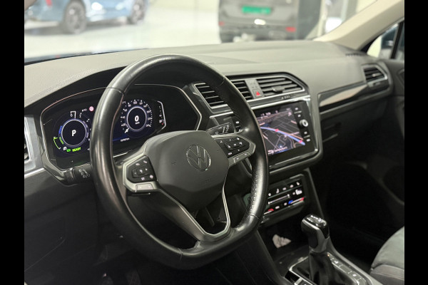 Volkswagen Tiguan EHybrid 245 PK Life Aut.| Navigatie | Camera |Virtual Cockpit|LED| ACC | Stoelverwarming