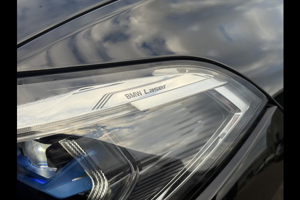 BMW X5 xDrive45e High Executive VAN: € 61.900- VOOR: € 59.877,- UW HERFSTVOORDEEL: € 2.023,-| LASER LED| ELEKTRISCHE TREKHAAK | PANO| HUD| BMW DEALER ONDERHOUDEN| DRIVING ASS. PROFF| KEYLESS | MEMORY STOEL| DODE HOEK SENSOR|