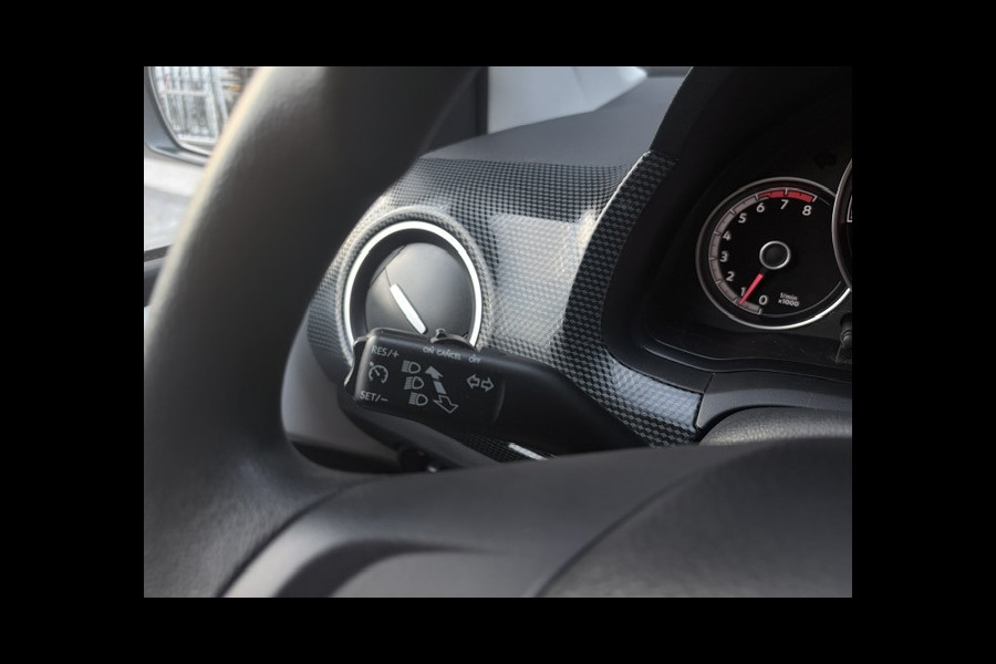 Volkswagen up! 1.0 BMT high up!|Cruise|PDC|Bluetooth|5 deurs|