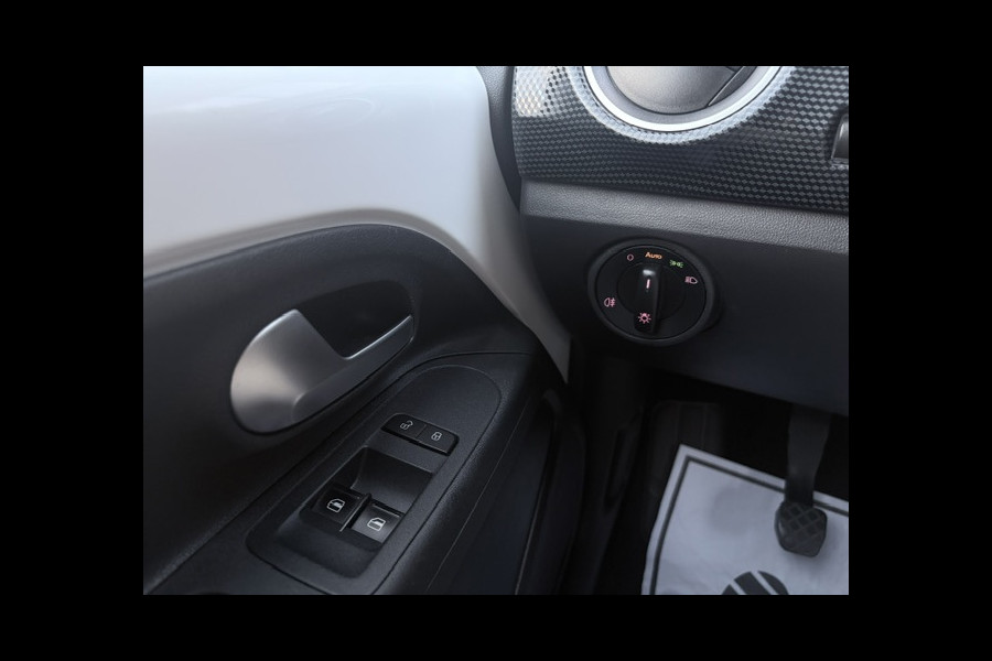 Volkswagen up! 1.0 BMT high up!|Cruise|PDC|Bluetooth|5 deurs|