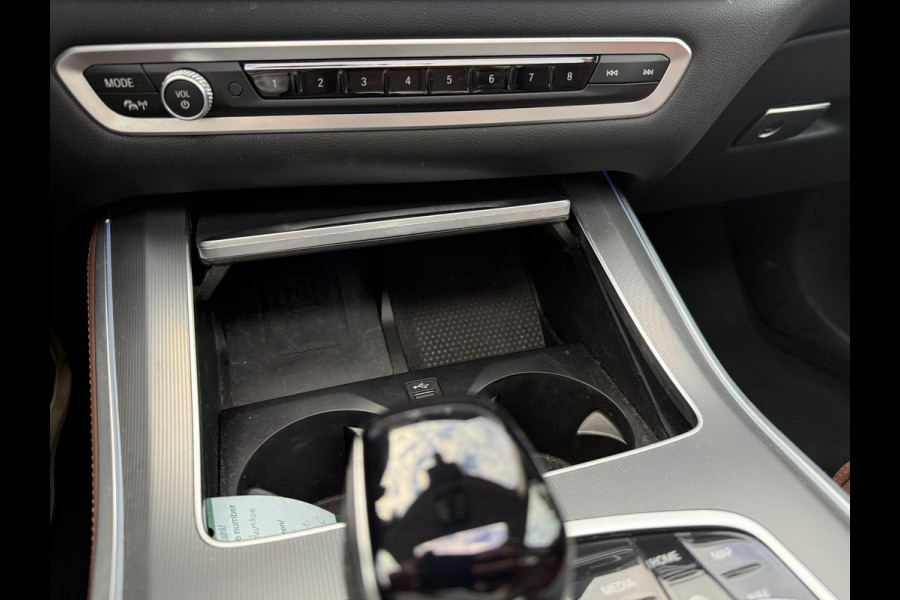 BMW X5 xDrive45e High Executive VAN: € 61.900- VOOR: € 59.877,- UW HERFSTVOORDEEL: € 2.023,-| LASER LED| ELEKTRISCHE TREKHAAK | PANO| HUD| BMW DEALER ONDERHOUDEN| DRIVING ASS. PROFF| KEYLESS | MEMORY STOEL| DODE HOEK SENSOR|
