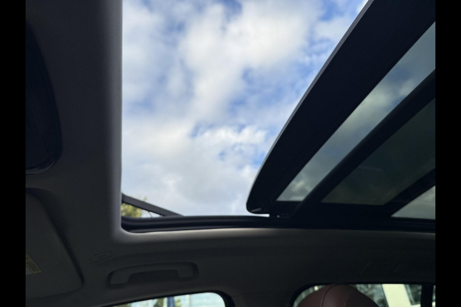BMW X5 xDrive45e High Executive VAN: € 61.900- VOOR: € 59.877,- UW HERFSTVOORDEEL: € 2.023,-| LASER LED| ELEKTRISCHE TREKHAAK | PANO| HUD| BMW DEALER ONDERHOUDEN| DRIVING ASS. PROFF| KEYLESS | MEMORY STOEL| DODE HOEK SENSOR|