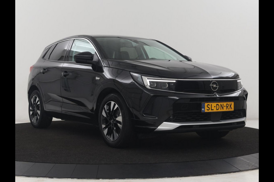 Opel Grandland X 1.6 Turbo Plug-In Hybrid Business Elegance | Cruise control | Dodehoek detectie | Camera | Park assist | Carplay | LED | Elektrische achterklep