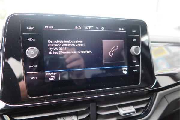 Volkswagen T-Roc 1.5 TSI 150pk DSG R-Line Black Style Virtual cockpit , Keyless, PDC , 19"LMV, Camera , Carplay, LED, Navi voorbereid. Stoelverwarming , Elektr. achterklep