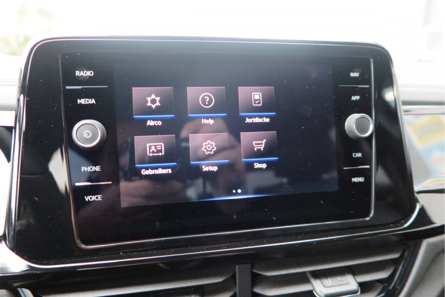 Volkswagen T-Roc 1.5 TSI 150pk DSG R-Line Black Style Virtual cockpit , Keyless, PDC , 19"LMV, Camera , Carplay, LED, Navi voorbereid. Stoelverwarming , Elektr. achterklep
