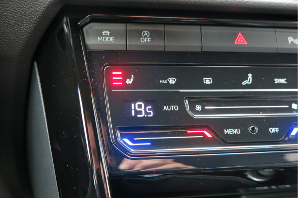 Volkswagen T-Roc 1.5 TSI 150pk DSG R-Line Black Style Virtual cockpit , Keyless, PDC , 19"LMV, Camera , Carplay, LED, Navi voorbereid. Stoelverwarming , Elektr. achterklep