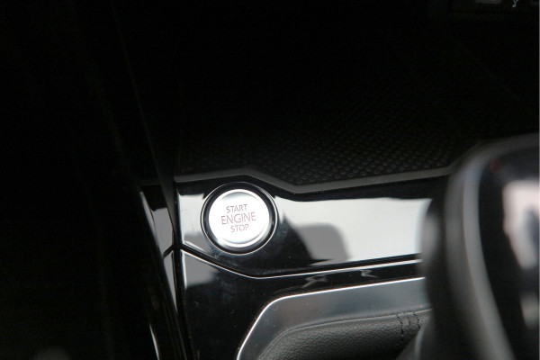 Volkswagen T-Roc 1.5 TSI 150pk DSG R-Line Black Style Virtual cockpit , Keyless, PDC , 19"LMV, Camera , Carplay, LED, Navi voorbereid. Stoelverwarming , Elektr. achterklep