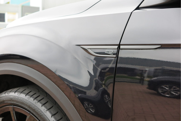 Volkswagen T-Roc 1.5 TSI 150pk DSG R-Line Black Style Virtual cockpit , Keyless, PDC , 19"LMV, Camera , Carplay, LED, Navi voorbereid. Stoelverwarming , Elektr. achterklep