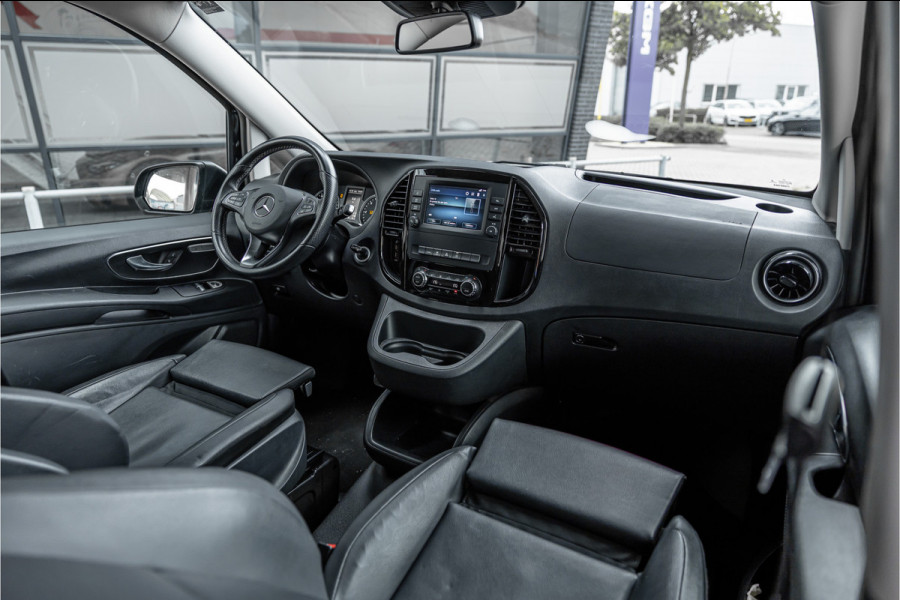 Mercedes-Benz Vito 119 CDI Extra Lang DC | AMG | Marge | BTW Vrij | Camera | Navigatie | L+R Schuifdeur | CarPlay | Trekhaak | Lederen bekleding | Stoelverwarming | Nieuwe APK