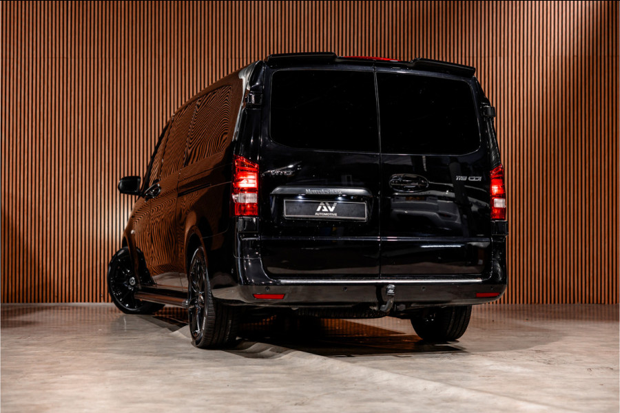 Mercedes-Benz Vito 119 CDI Extra Lang DC | AMG | Marge | BTW Vrij | Camera | Navigatie | L+R Schuifdeur | CarPlay | Trekhaak | Lederen bekleding | Stoelverwarming | Nieuwe APK
