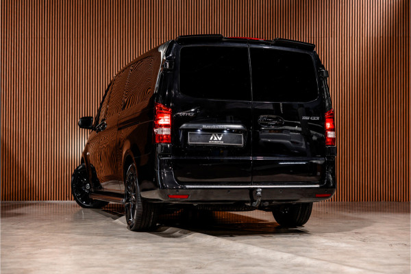 Mercedes-Benz Vito 119 CDI Extra Lang DC | AMG | Marge | BTW Vrij | Camera | Navigatie | L+R Schuifdeur | CarPlay | Trekhaak | Lederen bekleding | Stoelverwarming | Nieuwe APK