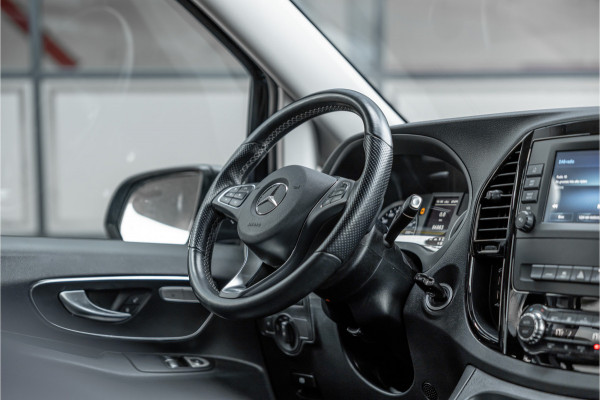 Mercedes-Benz Vito 119 CDI Extra Lang DC | AMG | Marge | BTW Vrij | Camera | Navigatie | L+R Schuifdeur | CarPlay | Trekhaak | Lederen bekleding | Stoelverwarming | Nieuwe APK