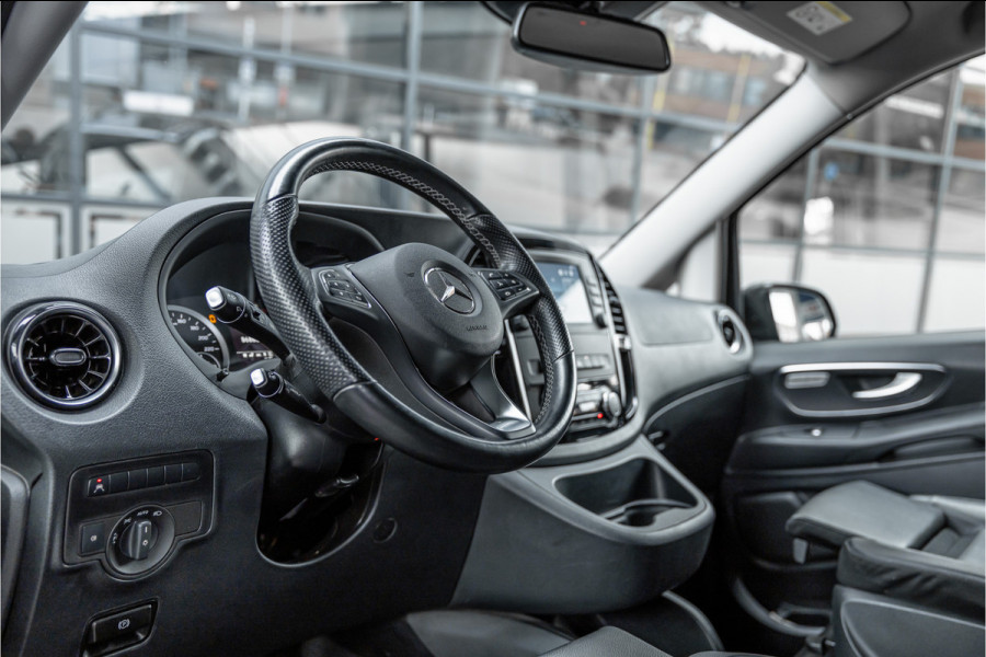 Mercedes-Benz Vito 119 CDI Extra Lang DC | AMG | Marge | BTW Vrij | Camera | Navigatie | L+R Schuifdeur | CarPlay | Trekhaak | Lederen bekleding | Stoelverwarming | Nieuwe APK