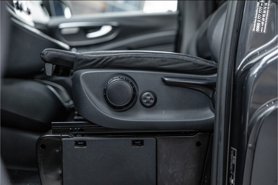 Mercedes-Benz Vito 119 CDI Extra Lang DC | AMG | Marge | BTW Vrij | Camera | Navigatie | L+R Schuifdeur | CarPlay | Trekhaak | Lederen bekleding | Stoelverwarming | Nieuwe APK