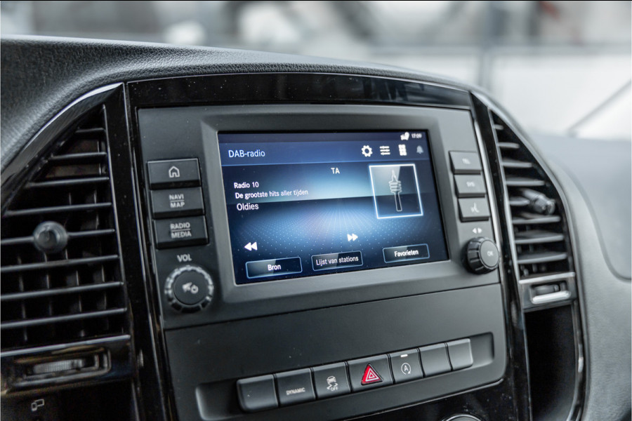Mercedes-Benz Vito 119 CDI Extra Lang DC | AMG | Marge | BTW Vrij | Camera | Navigatie | L+R Schuifdeur | CarPlay | Trekhaak | Lederen bekleding | Stoelverwarming | Nieuwe APK