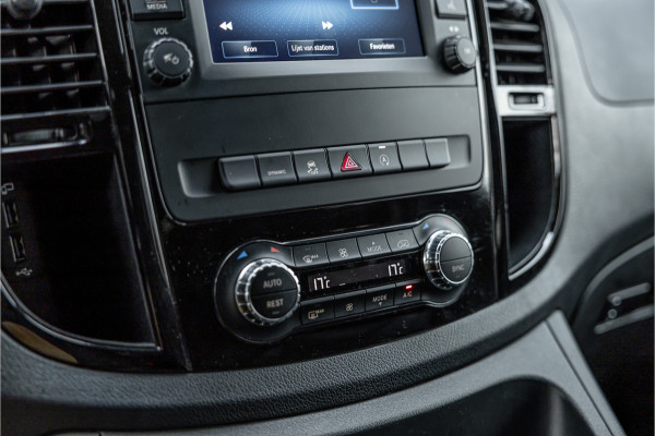 Mercedes-Benz Vito 119 CDI Extra Lang DC | AMG | Marge | BTW Vrij | Camera | Navigatie | L+R Schuifdeur | CarPlay | Trekhaak | Lederen bekleding | Stoelverwarming | Nieuwe APK