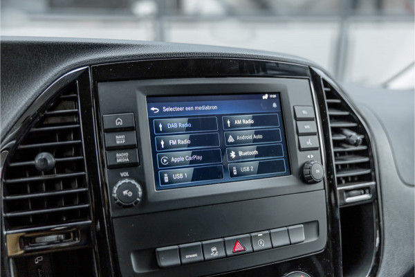 Mercedes-Benz Vito 119 CDI Extra Lang DC | AMG | Marge | BTW Vrij | Camera | Navigatie | L+R Schuifdeur | CarPlay | Trekhaak | Lederen bekleding | Stoelverwarming | Nieuwe APK