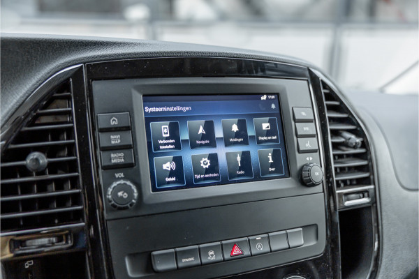 Mercedes-Benz Vito 119 CDI Extra Lang DC | AMG | Marge | BTW Vrij | Camera | Navigatie | L+R Schuifdeur | CarPlay | Trekhaak | Lederen bekleding | Stoelverwarming | Nieuwe APK