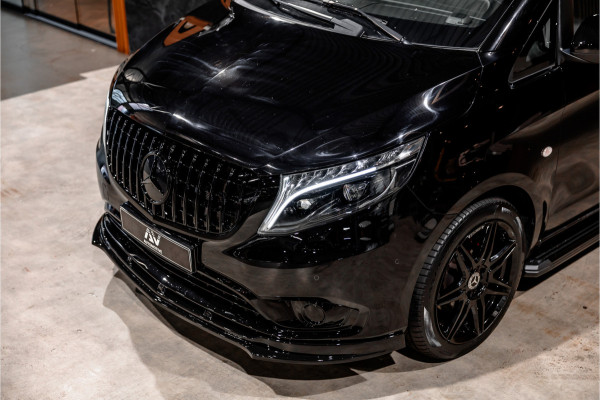 Mercedes-Benz Vito 119 CDI Extra Lang DC | AMG | Marge | BTW Vrij | Camera | Navigatie | L+R Schuifdeur | CarPlay | Trekhaak | Lederen bekleding | Stoelverwarming | Nieuwe APK