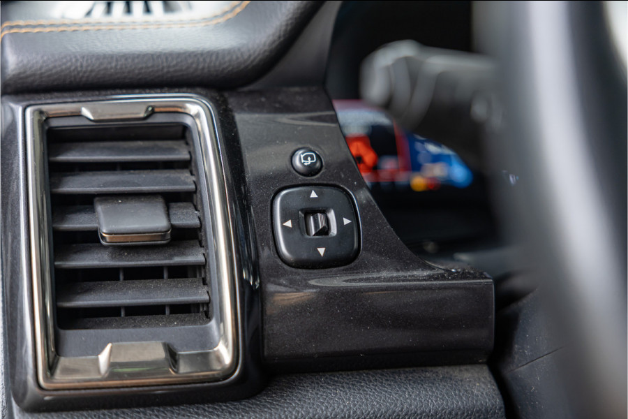 Ford Ranger 2.0 EcoBlue Wildtrak | 3500 KG | Bi-Xenon | Camera | Navigatie | Trekhaak | Cruise control | DAB | Stoelverwarming | Lederen bekleding | Orig. NL auto | Nieuwe APK