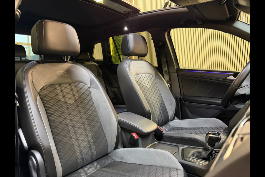 Volkswagen Tiguan 1.5 TSI 3X R-LINE |PANO|HuD|IQ LIGHTS|ACC|LANE ASSIST|CARPLAY|TREKHAAK|SFEERVERLICHTING|20 INCH|2021|BOMVOL!