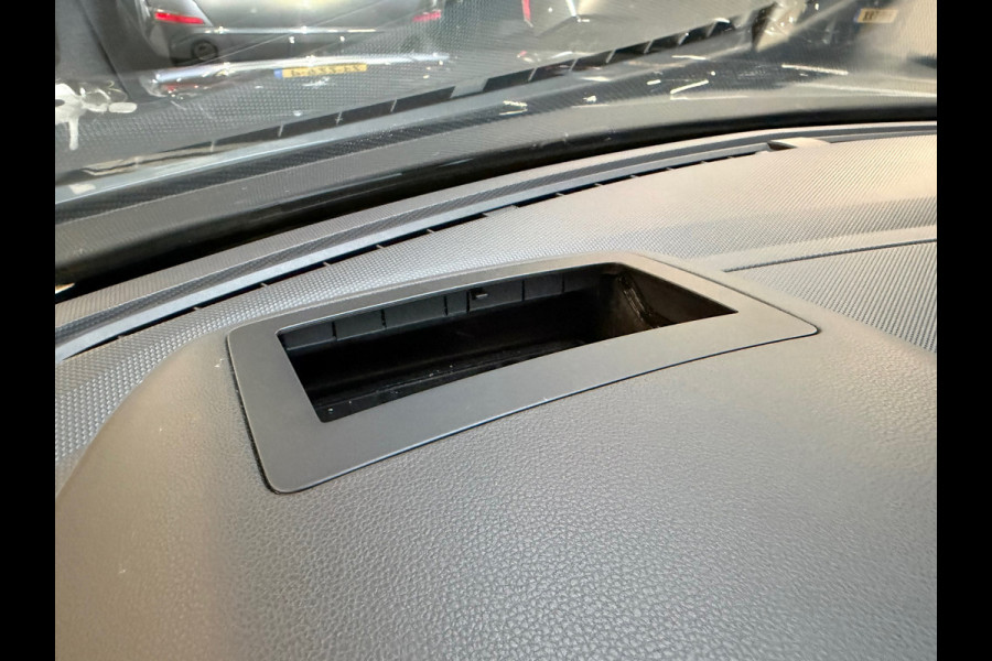 Volkswagen Tiguan 1.5 TSI 3X R-LINE |PANO|HuD|IQ LIGHTS|ACC|LANE ASSIST|CARPLAY|TREKHAAK|SFEERVERLICHTING|20 INCH|2021|BOMVOL!