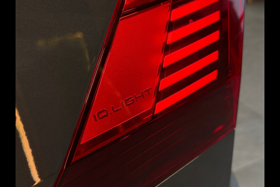 Volkswagen Tiguan 1.5 TSI 3X R-LINE |PANO|HuD|IQ LIGHTS|ACC|LANE ASSIST|CARPLAY|TREKHAAK|SFEERVERLICHTING|20 INCH|2021|BOMVOL!