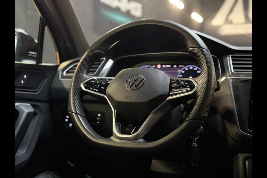 Volkswagen Tiguan 1.5 TSI 3X R-LINE |PANO|HuD|IQ LIGHTS|ACC|LANE ASSIST|CARPLAY|TREKHAAK|SFEERVERLICHTING|20 INCH|2021|BOMVOL!