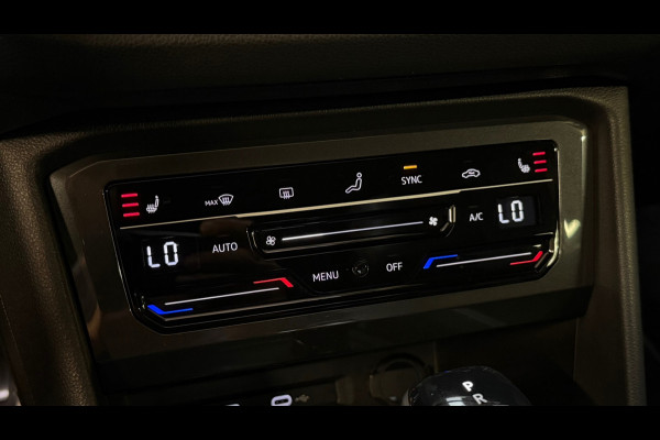Volkswagen Tiguan 1.5 TSI 3X R-LINE |PANO|HuD|IQ LIGHTS|ACC|LANE ASSIST|CARPLAY|TREKHAAK|SFEERVERLICHTING|20 INCH|2021|BOMVOL!