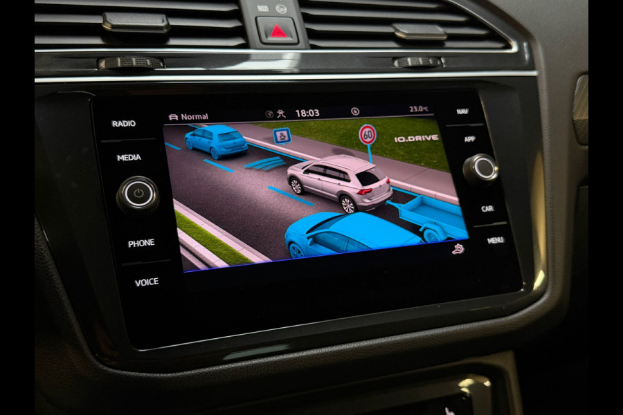 Volkswagen Tiguan 1.5 TSI 3X R-LINE |PANO|HuD|IQ LIGHTS|ACC|LANE ASSIST|CARPLAY|TREKHAAK|SFEERVERLICHTING|20 INCH|2021|BOMVOL!