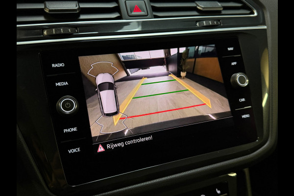 Volkswagen Tiguan 1.5 TSI 3X R-LINE |PANO|HuD|IQ LIGHTS|ACC|LANE ASSIST|CARPLAY|TREKHAAK|SFEERVERLICHTING|20 INCH|2021|BOMVOL!