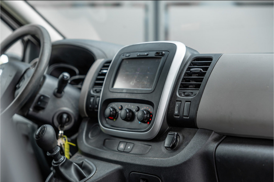 Renault Trafic 1.6 dCi L2H1 | Navigatie | Trekhaak | Airco | Cruise control | Bluetooth | Elek ramen | Nieuwe APK | Orig. NL auto