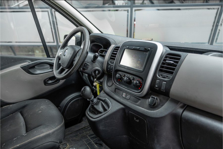Renault Trafic 1.6 dCi L2H1 | Navigatie | Trekhaak | Airco | Cruise control | Bluetooth | Elek ramen | Nieuwe APK | Orig. NL auto