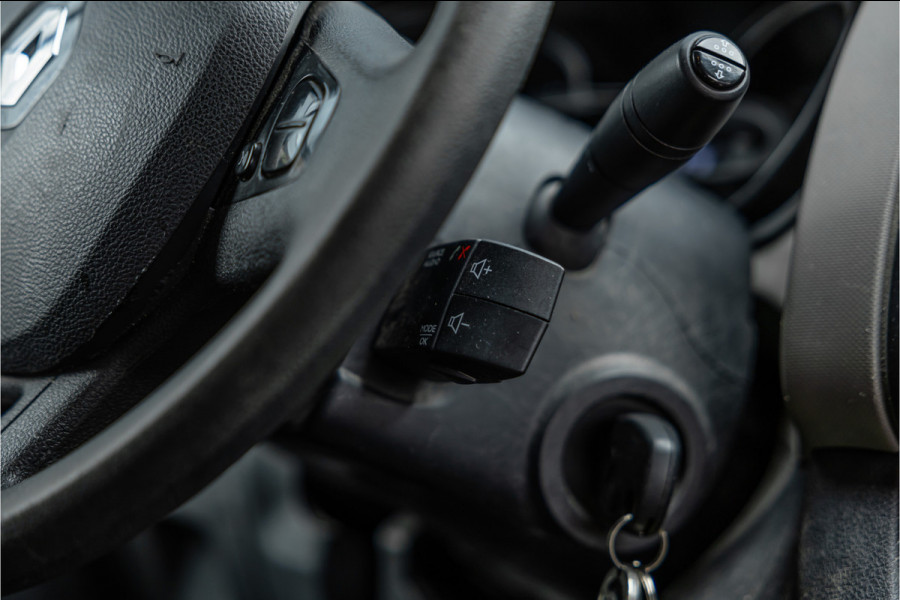 Renault Trafic 1.6 dCi L2H1 | Navigatie | Trekhaak | Airco | Cruise control | Bluetooth | Elek ramen | Nieuwe APK | Orig. NL auto