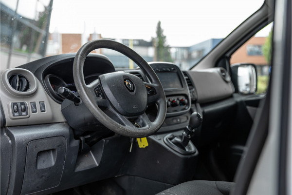 Renault Trafic 1.6 dCi L2H1 | Navigatie | Trekhaak | Airco | Cruise control | Bluetooth | Elek ramen | Nieuwe APK | Orig. NL auto
